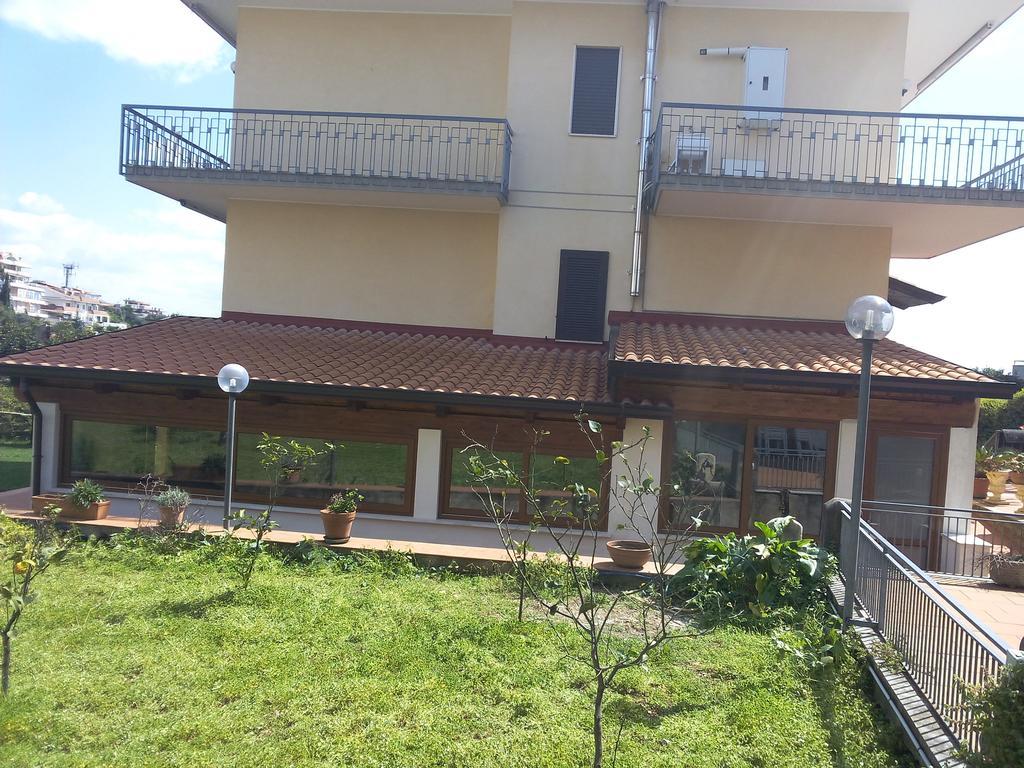 Villa Eleonora Formia Exterior foto
